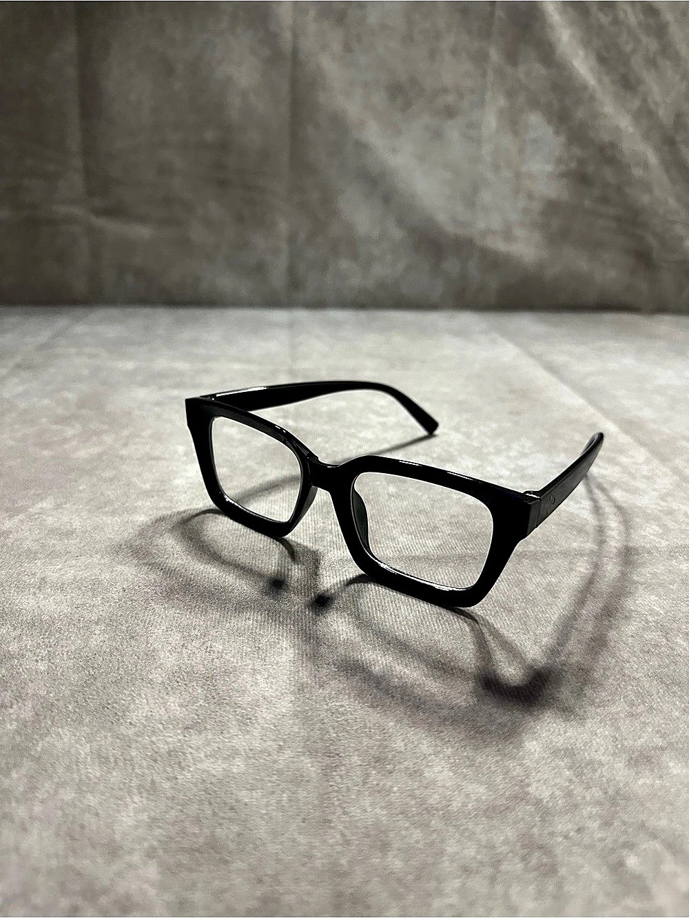 3 Dots Square Sunglasses Black
